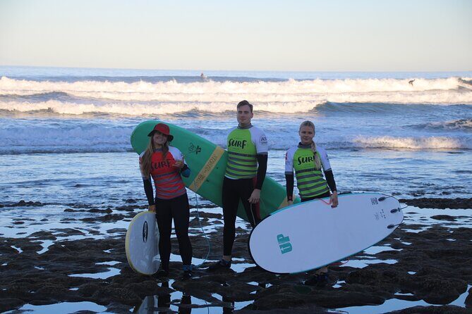2 hours Semi-private surfing lesson in Playa de Las Americas - Semi-private surfing: why a four-person cap changes everything