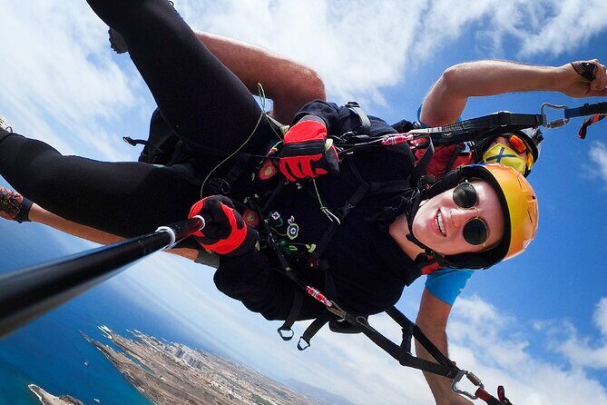 Acrobatic Paragliding Flight with Spanish Champion in Tenerife - Photos and souvenirs: the included shots vs paid add-ons