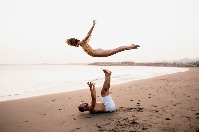 Acroyoga Tenerife Partner Yoga class - Weather and timing: the evening plan in Tenerife