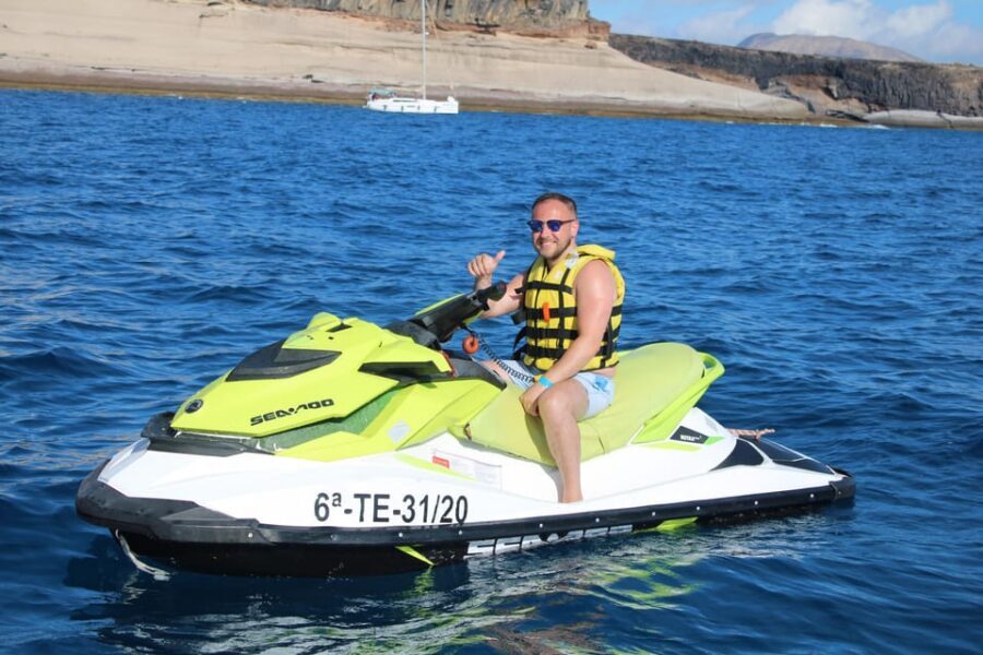 From Puerto Colon : 1 hour adrenaline JetSki tour - Riding Las Americas at speed: route vibes you can plan for
