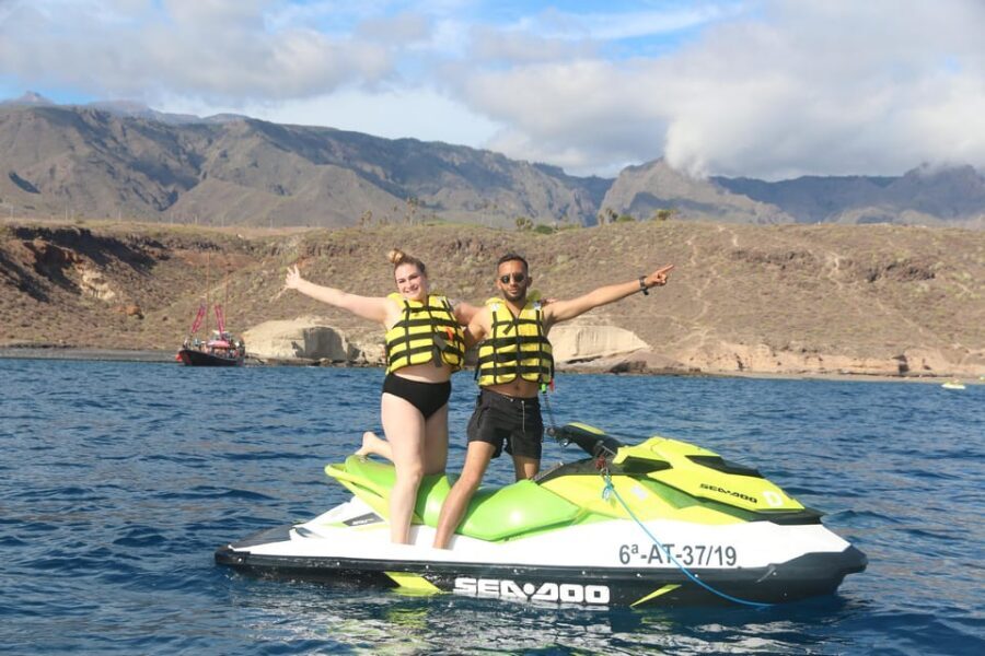 From Puerto Colon : 1 hour adrenaline JetSki tour - The guide experience: English and more, plus how to handle rules