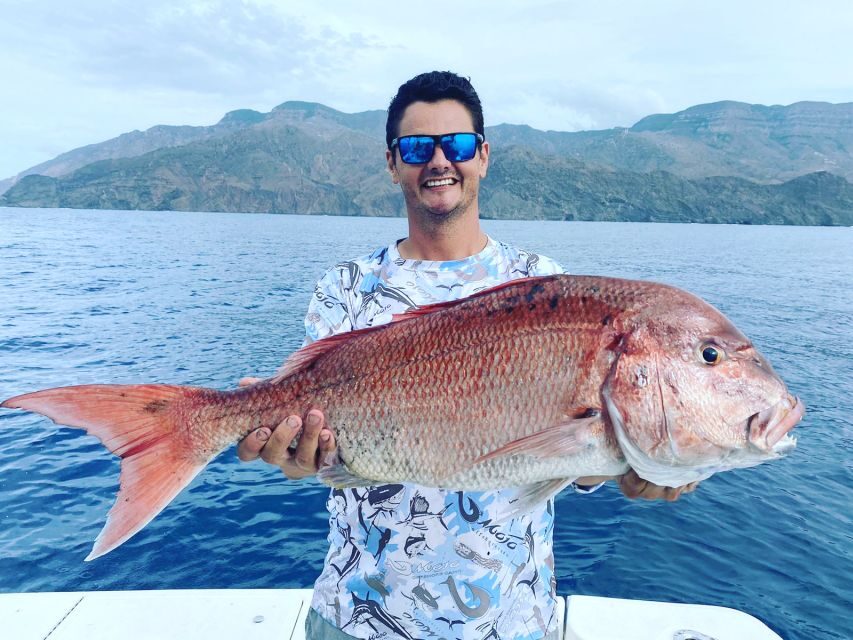 From Puerto Colón: Private Fishing Boat Charter with Lunch - Price and value: what $589 buys you (and what to check)