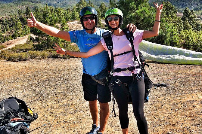 GOLD paragliding flight including videos/photos, t-shirt and a bottle of Cava - Price and value: is Gold paragliding worth $216.26?