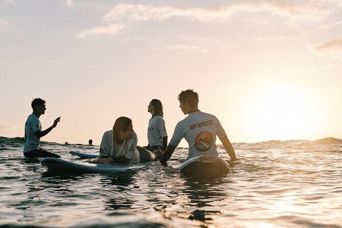 Group Surf Lesson at Playa de las Américas - The lesson flow at Playa de las Américas: beach talk, then water time