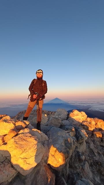 Hiking Summit of Teide by night for a sunrise and a Shadow - Dawn timing: reaching the highest point and seeing the shadow