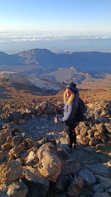 Hiking Summit of Teide by night for a sunrise and a Shadow - What to bring: the practical packing list that keeps you warm and sane