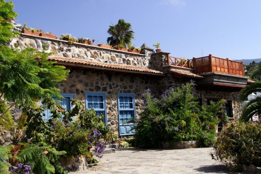 Icod de los Vinos: ARTlandya Doll World Entry Ticket & Tour - Price and timing: getting the most from a short Tenerife day