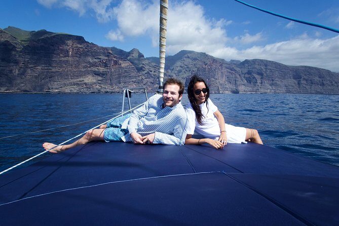 Los Gigantes Whale Watching Charter by Sail Boat - Meeting point at Santa Cruz de Tenerife: find the marina entrance fast