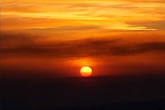 Magic Stargazing & Sunset in Teide with Dinner + Telescopes - The champagne toast and dinner: how to plan for the least predictable part