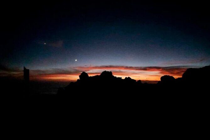 Magic Stargazing & Sunset in Teide with Dinner + Telescopes - What to wear and bring: don’t trust the warm afternoon