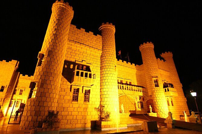 Medieval San Miguel castle with dinner-Show in South Tenerife - Family Night Out or Date Night: Who This Suits Best