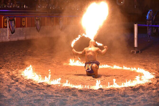 Medieval San Miguel castle with dinner-Show in South Tenerife - First Steps at Castillo San Miguel: Expect a Crowd and Find Your Place