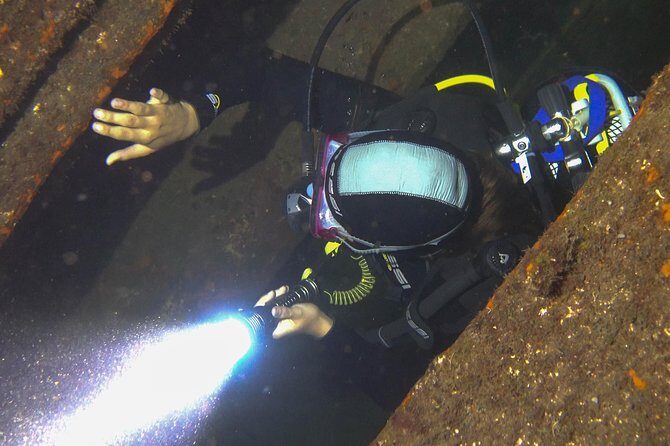PADI Advanced Open Water Diver Course (AOWD) - 2 days - Where day one starts: Radazul’s Scubanana meeting point and the 9:00 am launch