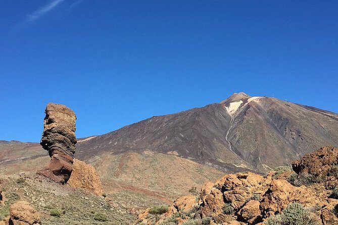 Private Full Day Tour to the Top of the Teide: go hiking and return in cable car - Volcan El Teide: a focused stop with your private guide