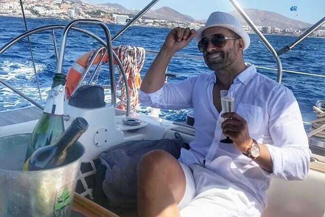 PRIVATE YACHT CHARTER VOYAGE, Food & Drinks included! - Price and value: $810.30 per group, up to 11 people