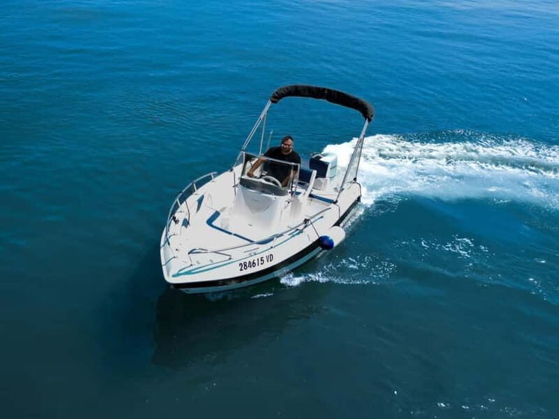Puerto Colon: License-Free Self-Drive Boat in Tenerife - Snorkeling and coves: what you’re aiming for underwater