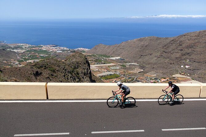 Road Cycling Tenerife - Los Gigantes Route - Playa de las Américas to the start: meeting point and how the day is organized