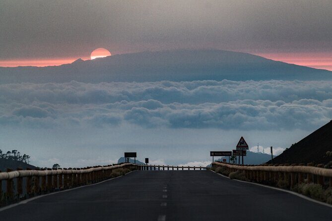 Sunset & Stargazing Experience from Teide - Photo sharing: great when it works, annoying when it doesn’t