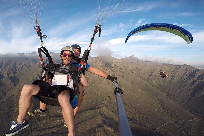 Tandem Paragliding Flight in Costa Adeje from 1100m - Who Should Book This Flight in Tenerife
