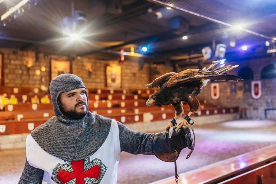 Tenerife: Castillo San Miguel Medieval Show with Dinner - The 19:30 tournament show: knights, games, and horse acrobatics