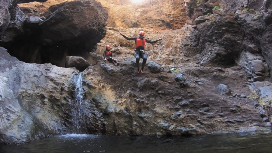 Tenerife: Guided Canyoning Experience - Meeting Jorge and Getting Set Up Properly