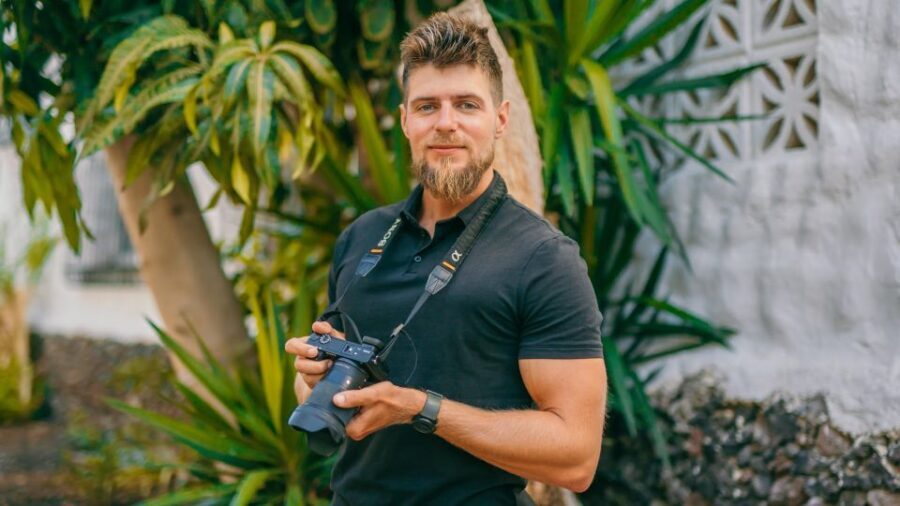 Tenerife: Photography Sessions - Families, Couples, Friends - Getting Comfortable in Front of the Camera (Especially If You Hate It)