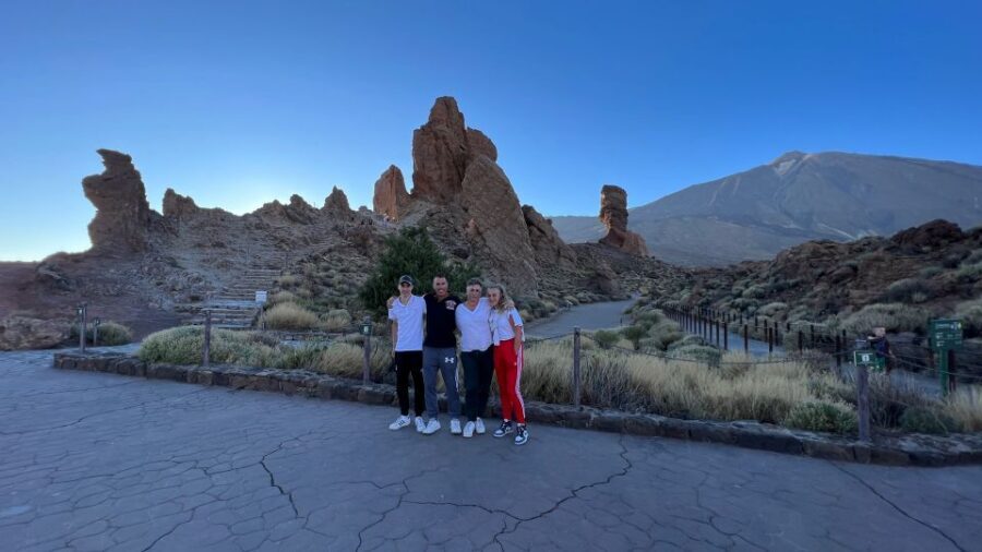 Tenerife: Private VIP Tour Teide National Park - Corona Forestal Nature Park and Pino Gordo: the moment the trees feel like landmarks
