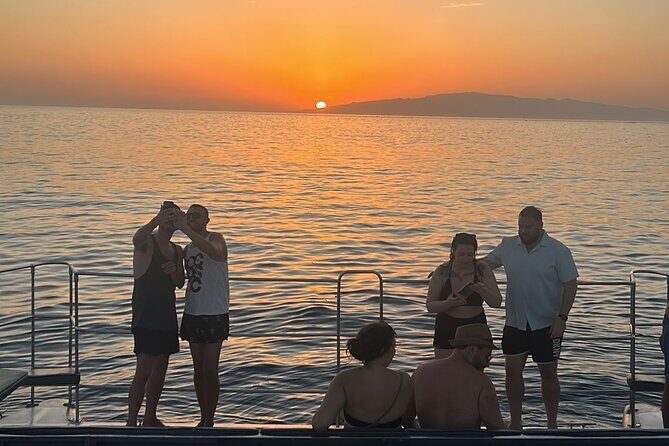 Tenerife Sunset Catamaran tour with transfer - Food and Drinks included. - The short swim pause: when to bring swimwear and a towel