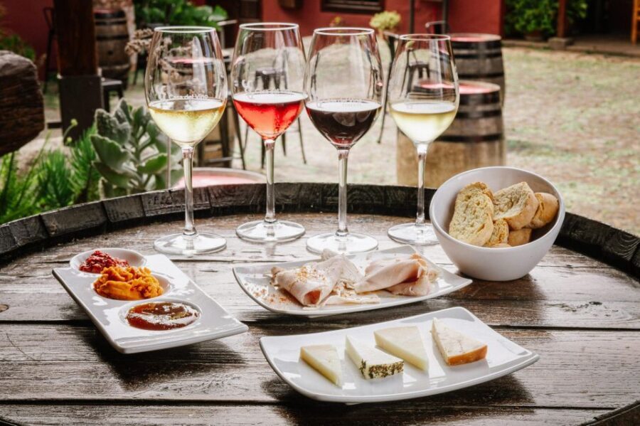 Tenerife: Wine Museum Ticket with Local Wines & Food Tasting - Casa del Vino: the 17th-century setting and the views that do the work