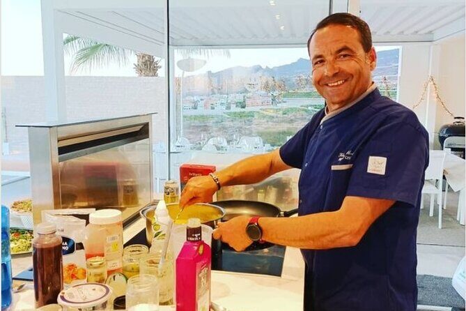 The Cooking Show Experience -Birthday ideas Tenerife - - Chef Roberto Medda’s show is the star, not the script
