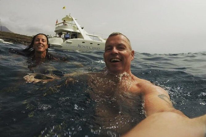 Whale Watching Catamaran Cruise with Transfer, Buffet by MC - Who this tour is best for (and who should think twice)