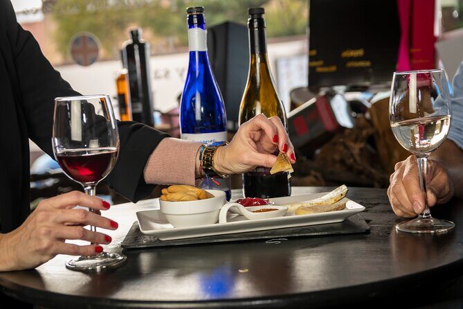 Wine tasting and Canarian products in La Orotava - What you taste: 3 Tenerife wines, cheeses, jam, and picos
